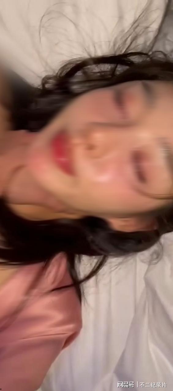 酒吧网红吃瓜事件视频大全,揭秘幕后真相与热门瞬间  第1张